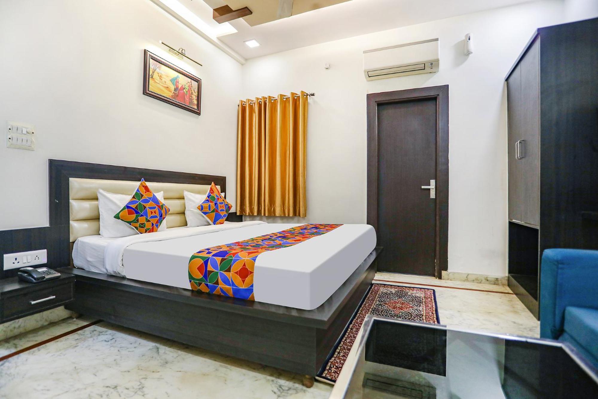 Fabhotel Aaradhya Residency Agra  Bagian luar foto
