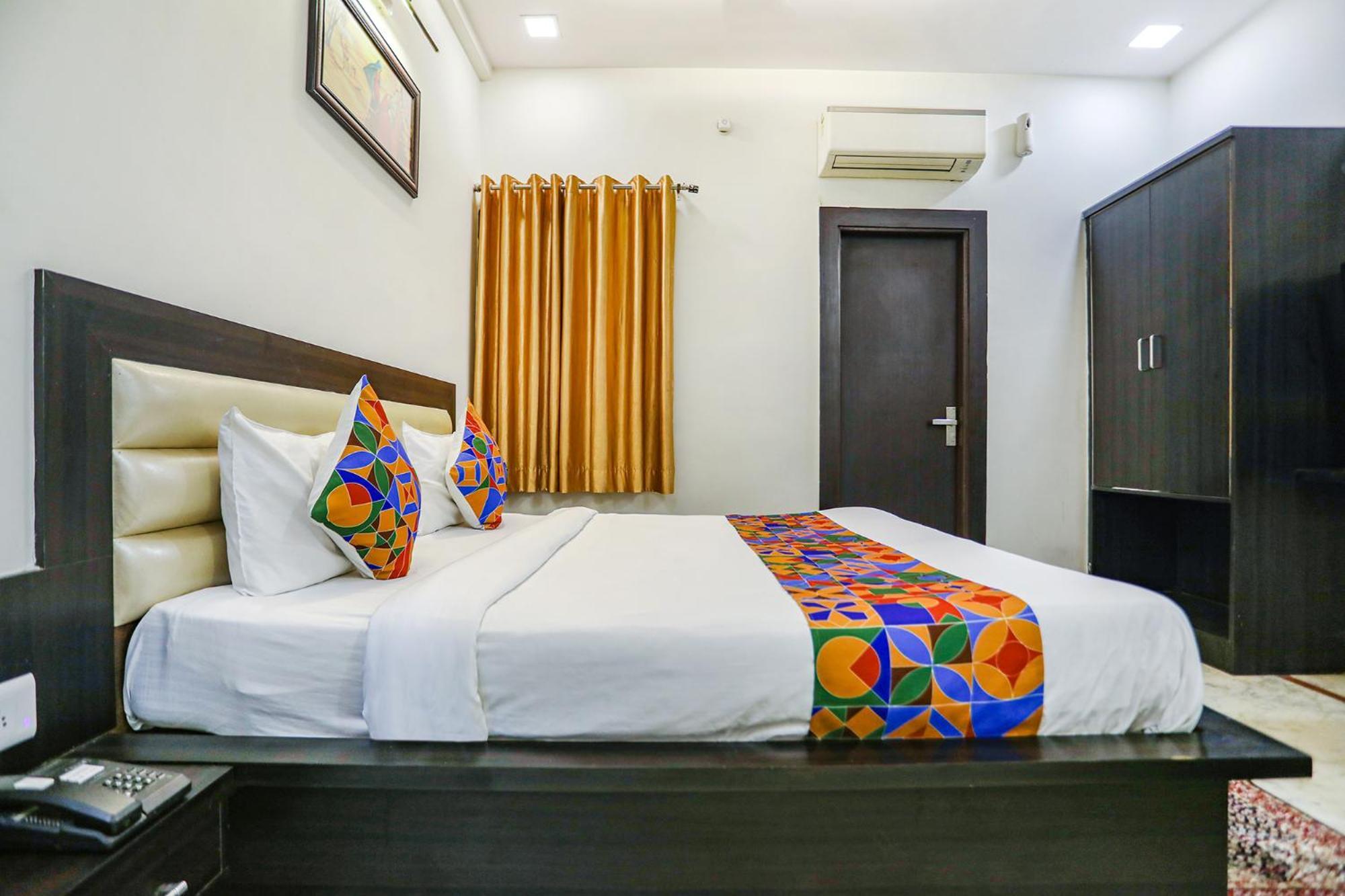 Fabhotel Aaradhya Residency Agra  Bagian luar foto